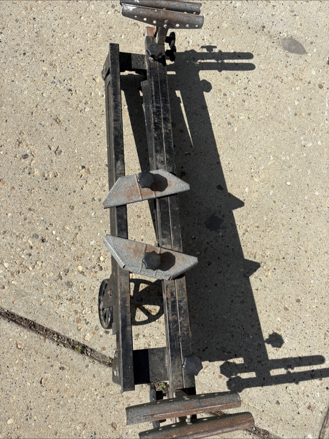Adjustable Roller Stand - photo 2