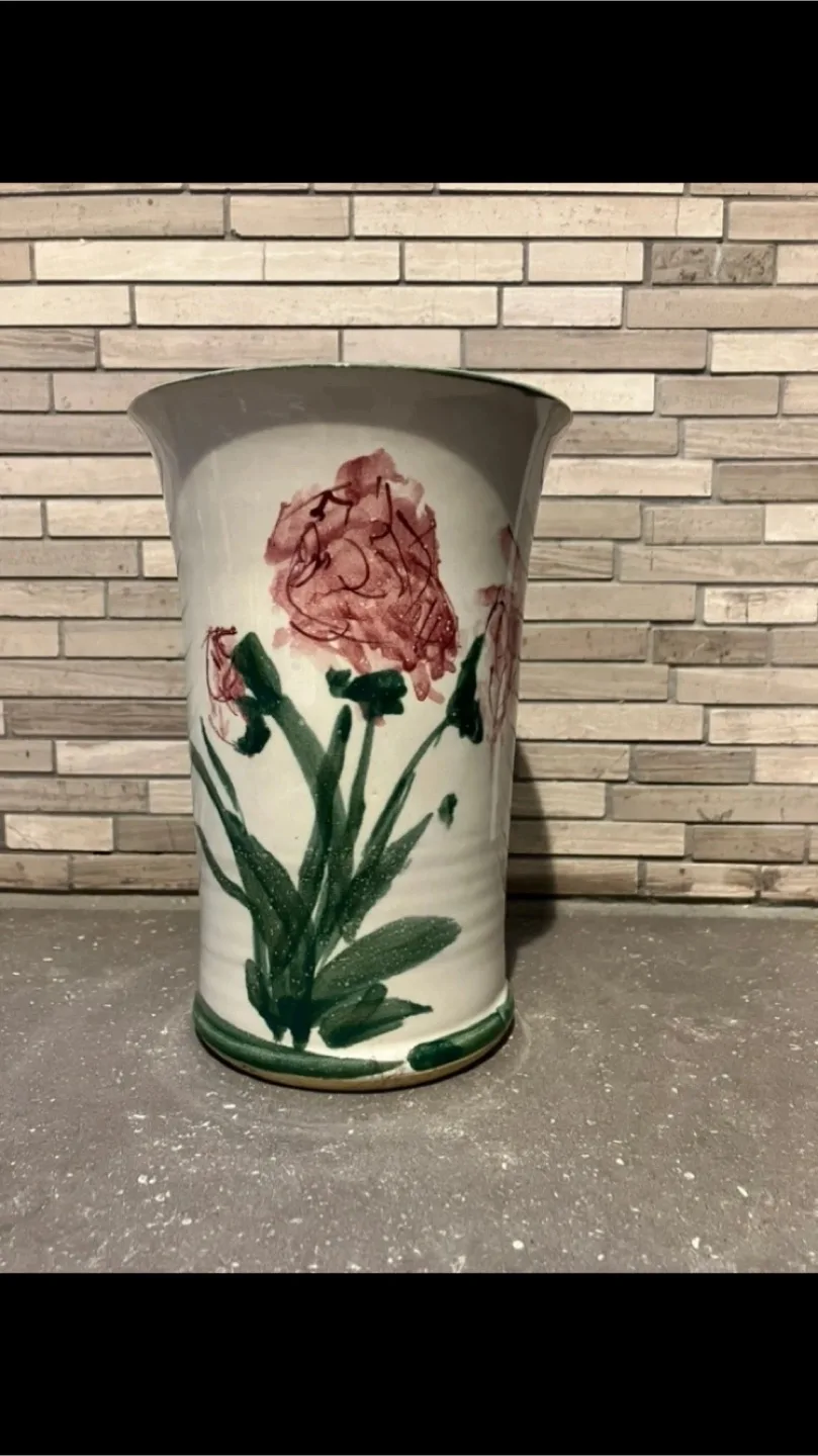 Vintage Handmade Vase image indicator(2)