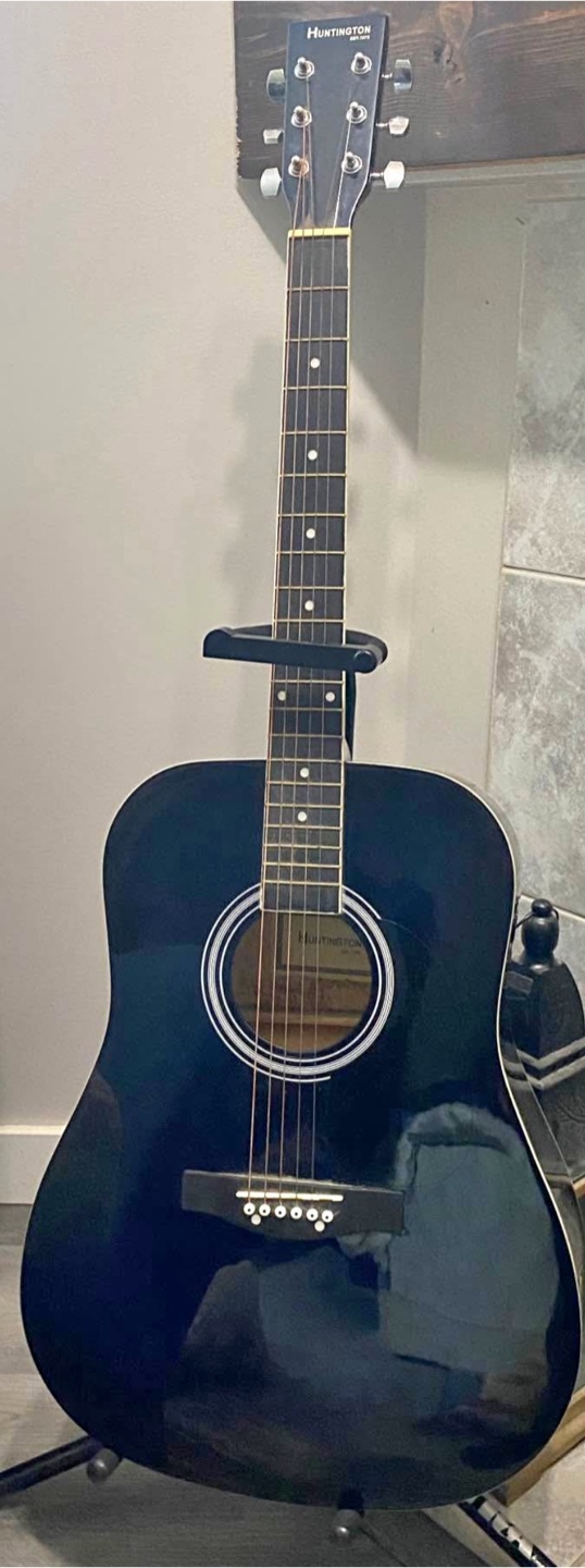 Huntington Black Acoustic Guitar