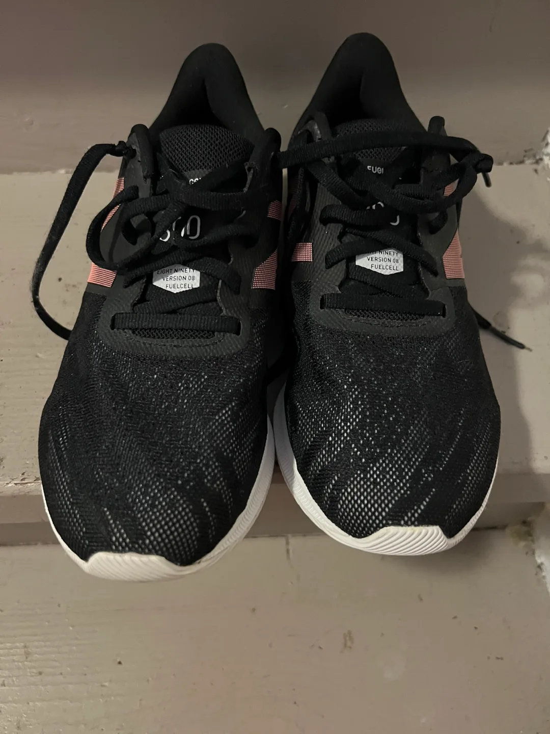 Women’s New Balance FuelCell 890 Running Shoes image indicator(2)