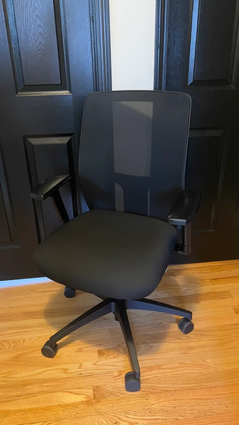 Black Office Chair thumbnail