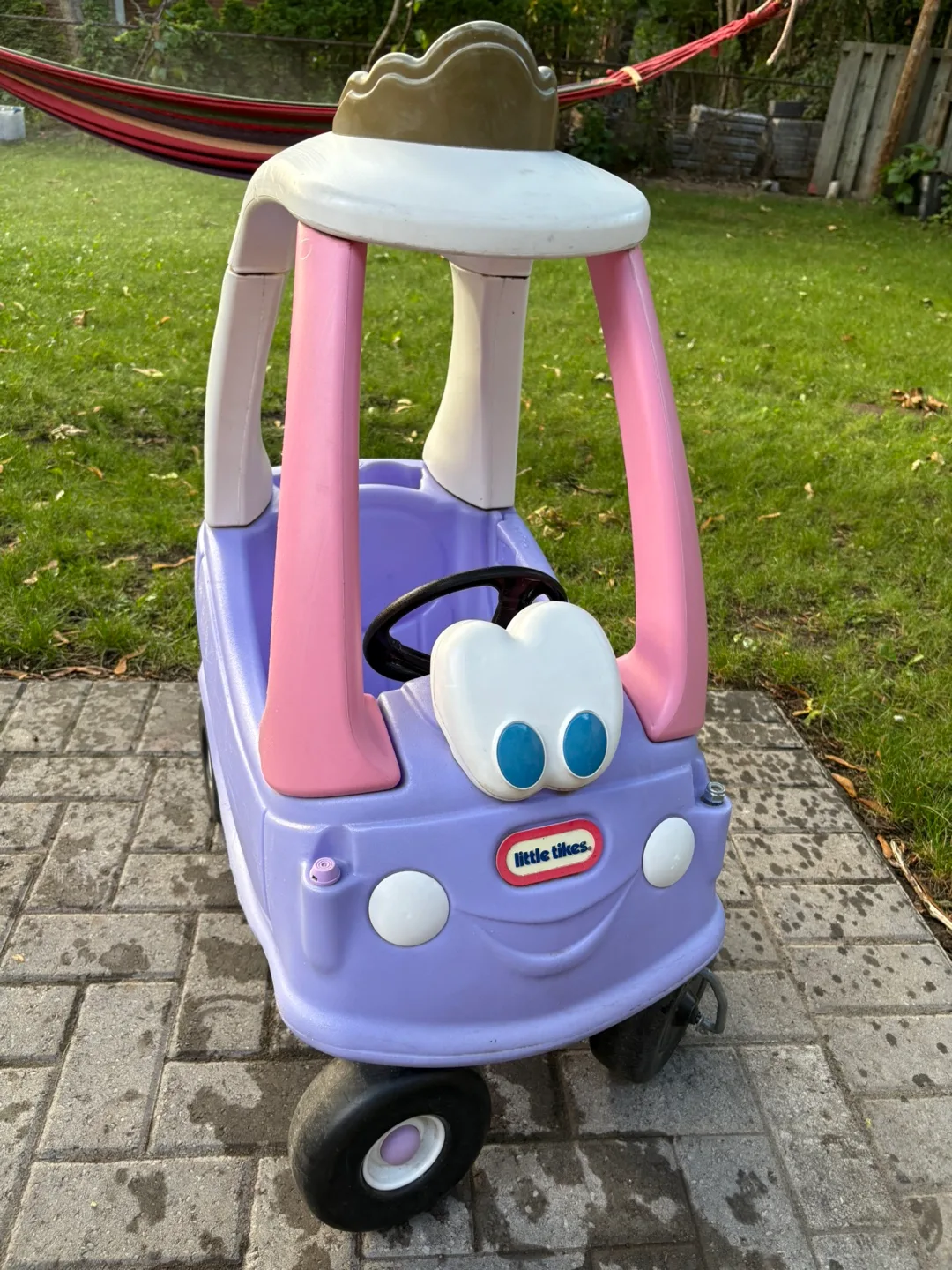 Little Tikes Cozy Coupe - Purple & Pink image indicator(2)