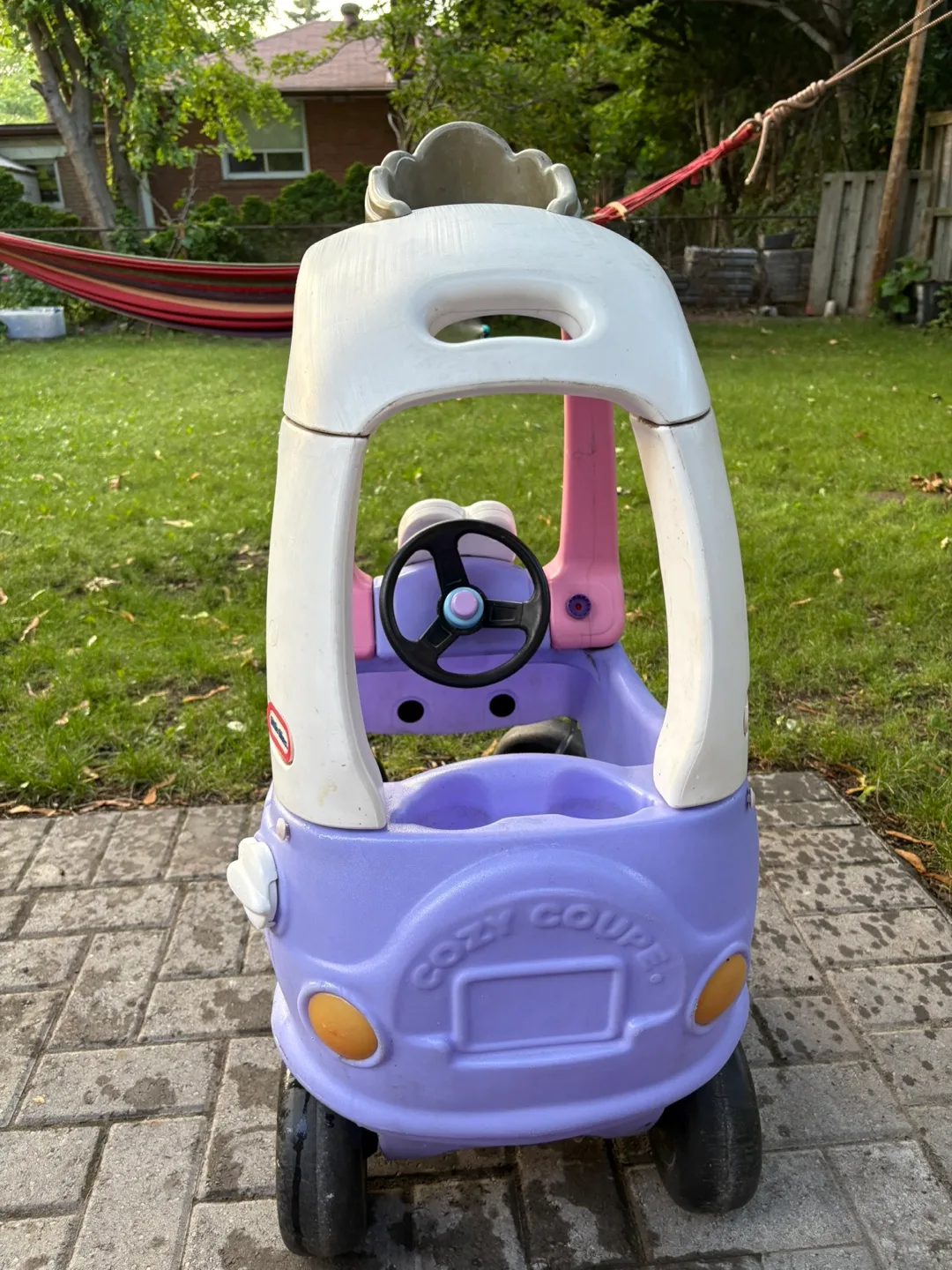 Little Tikes Cozy Coupe - Purple & Pink image indicator(4)