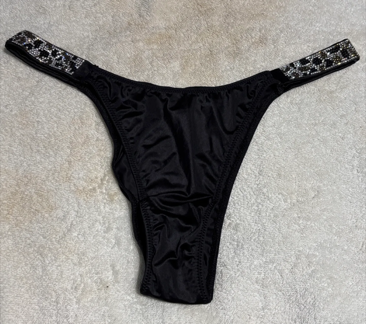 Victoria's Secret Very Sexy Brazilian Panty - M thumbnail