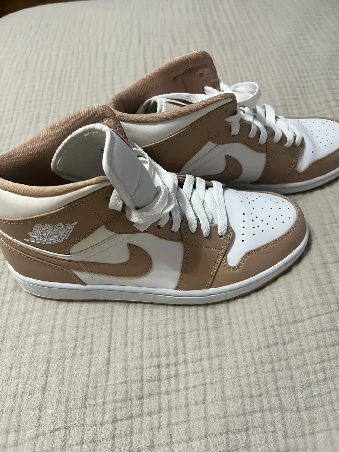 Nike Air Jordan 1 Mid Tan/White Sneakers thumbnail