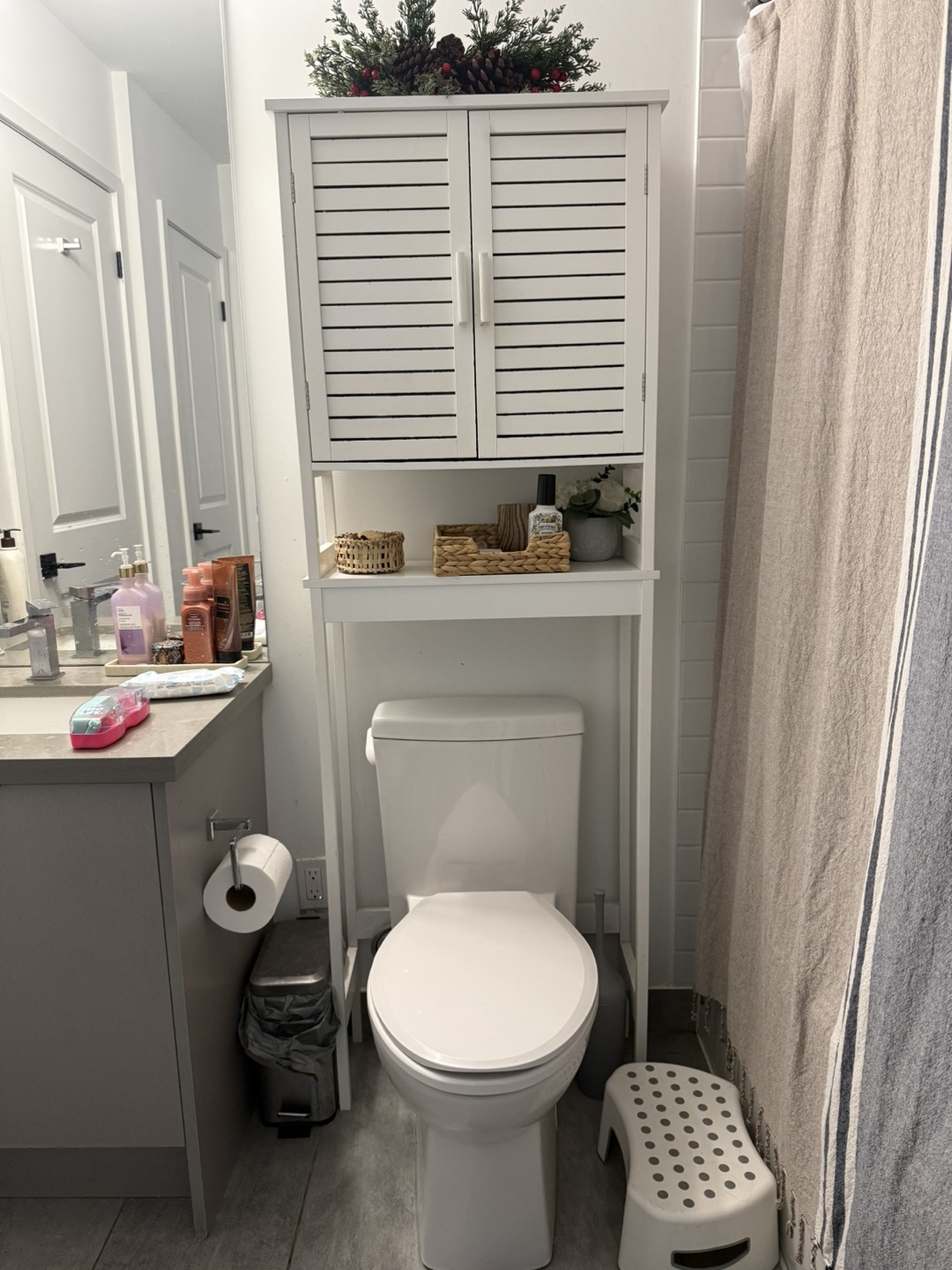 White Over-the-Toilet Storage Cabinet - photo 2