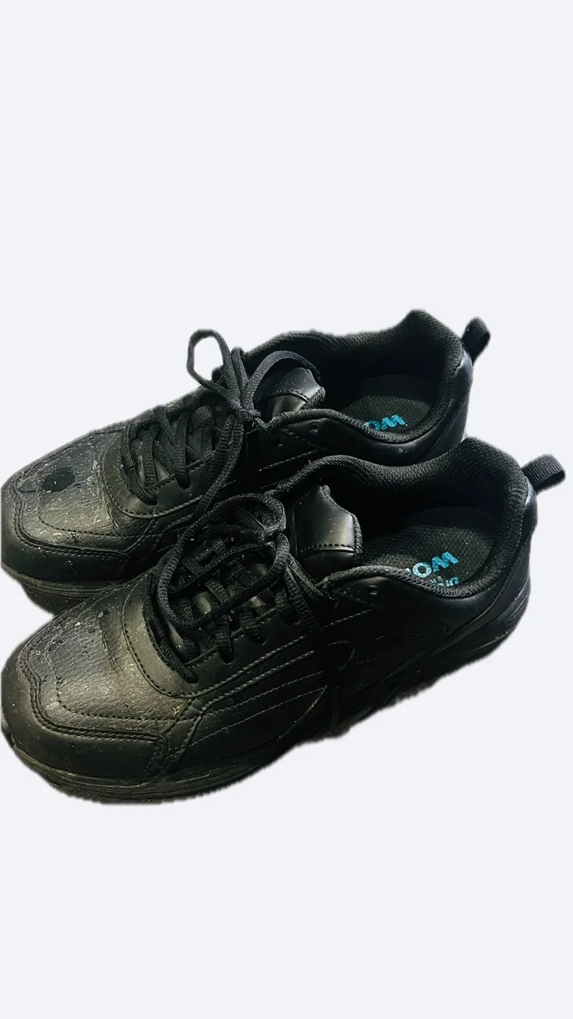 Black Non slippery Work Shoes thumbnail