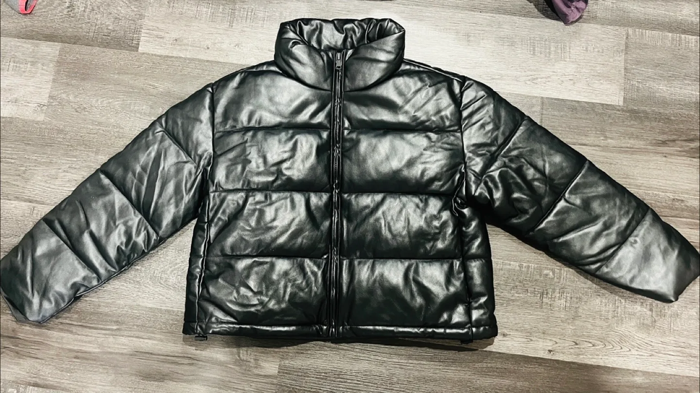 GAP Black Puffer Jacket - Brand new thumbnail