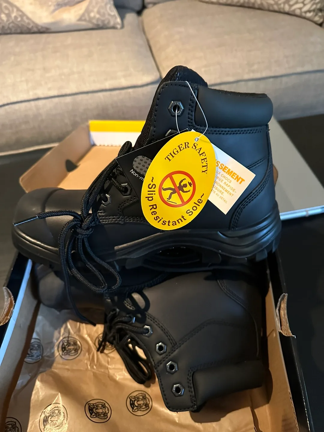 New Tiger Safety Steel Toe Work Boots - Size 9.5 image indicator(5)