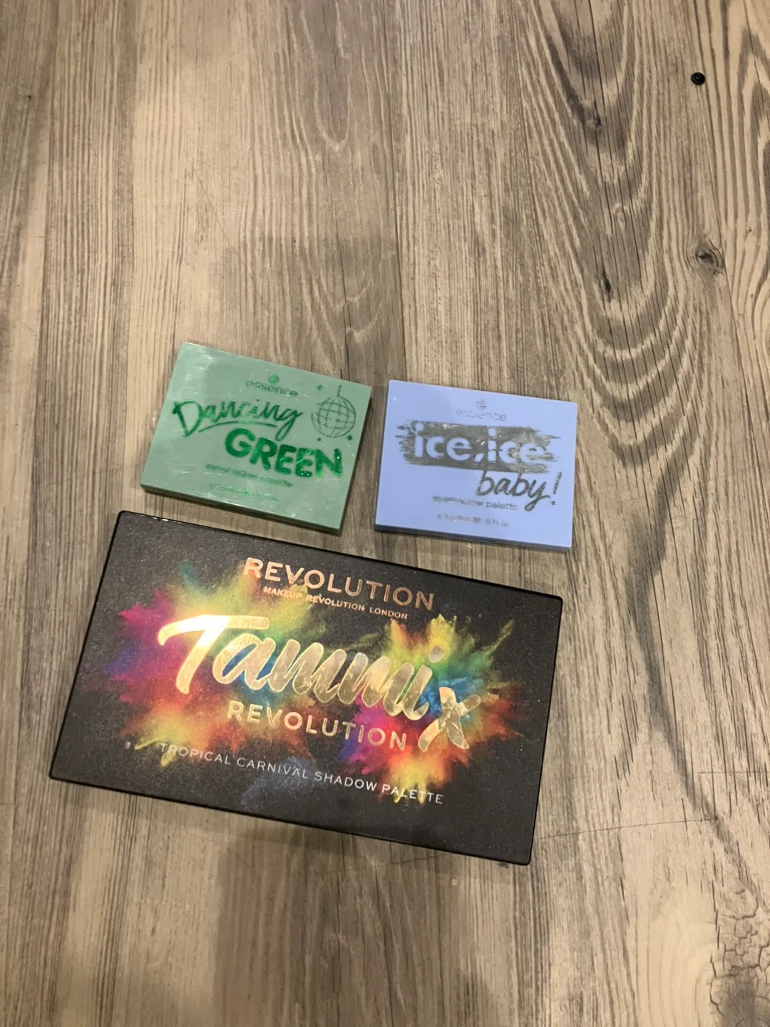 Eyeshadow Palettes image indicator(3)