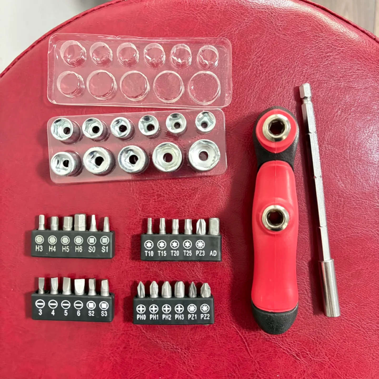 Red & Black Screwdriver Set thumbnail