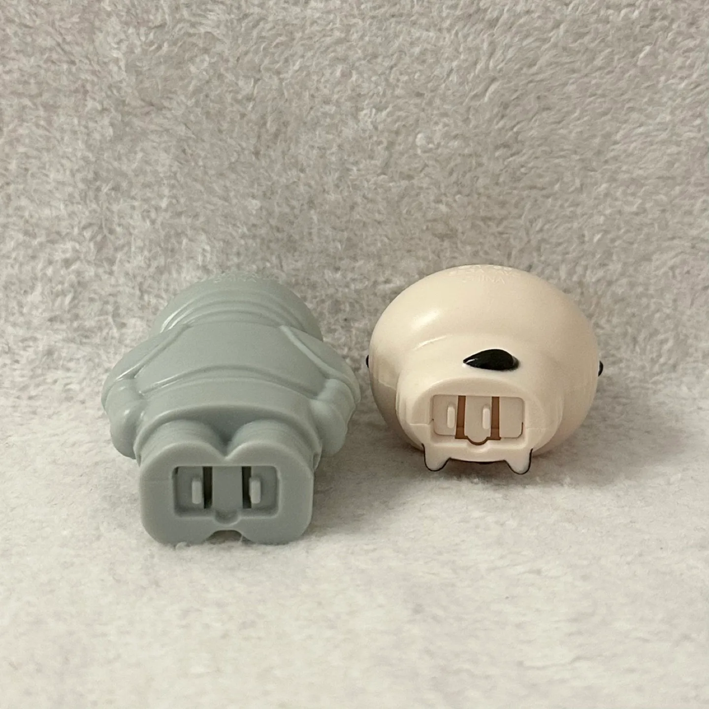 Authentic Chiikawa Many Friends Figures Poshet Yoroi-san & Rakko image indicator(3)