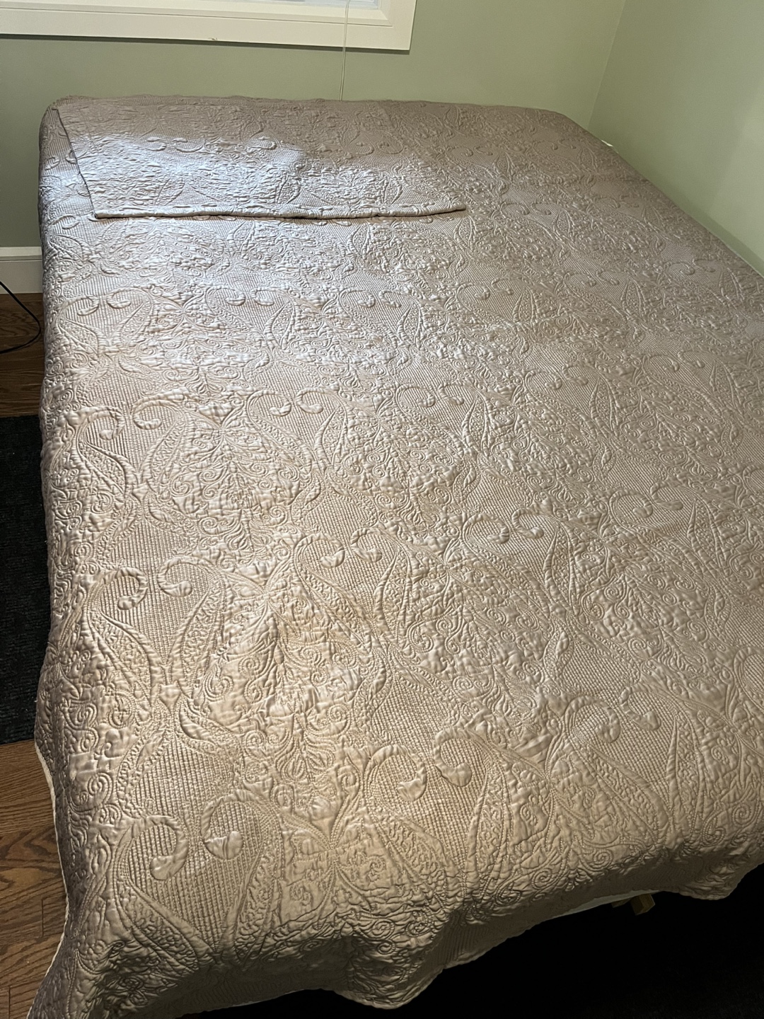 Beige Twin-size Quilted Bedspread - photo 3