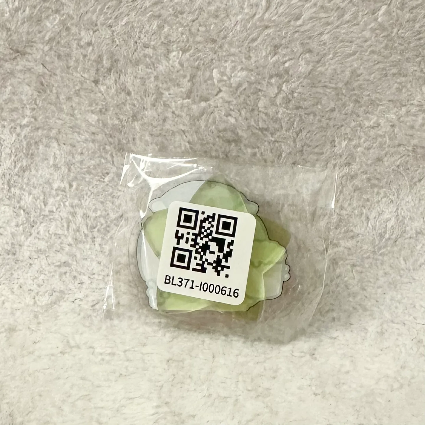 Authentic Chiikawa Peace Kurimanju Acrylic Stand Figure - New! image indicator(2)