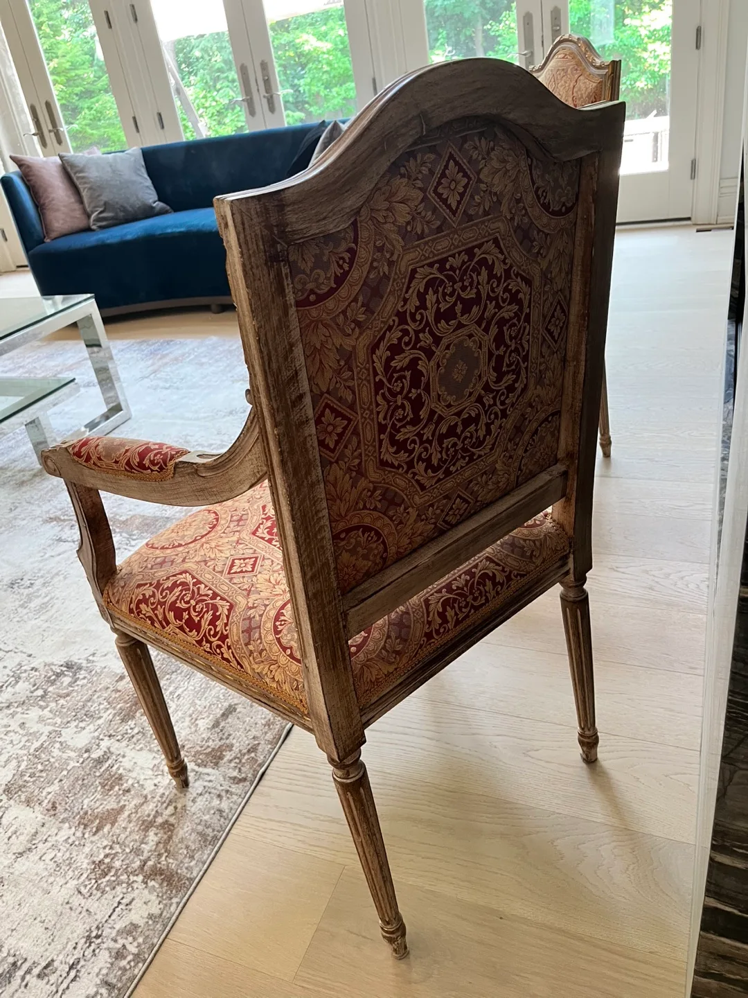 Antique Style Accent Chair - Red & Gold image indicator(4)