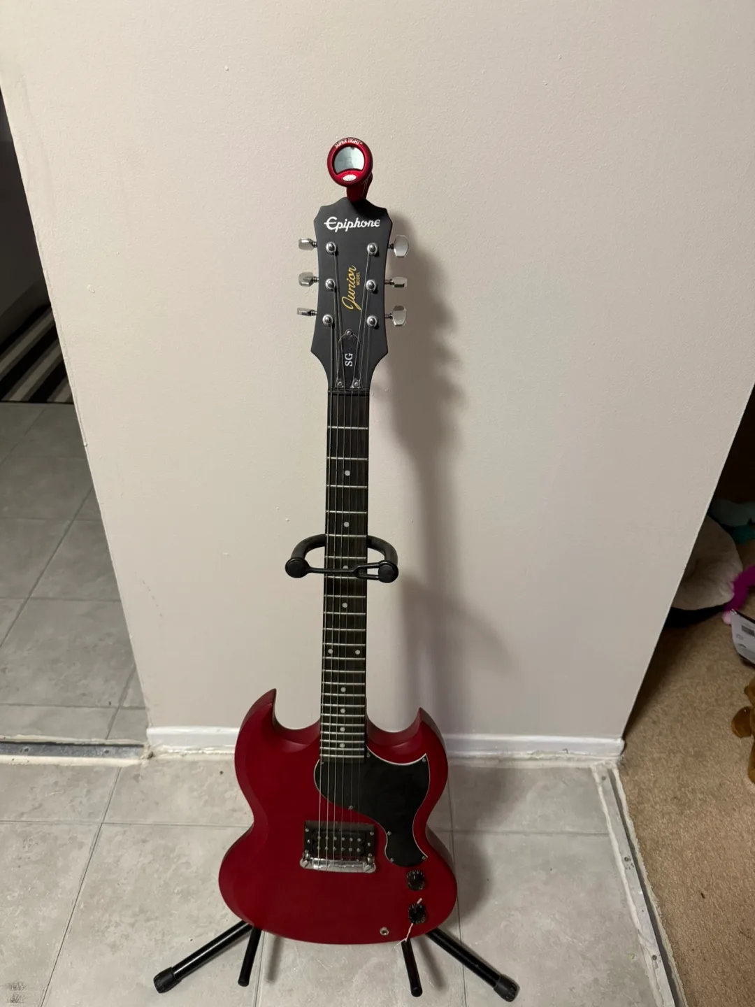 Epiphone SG Electric Guitar w/ electric tuner & stand image indicator(2)