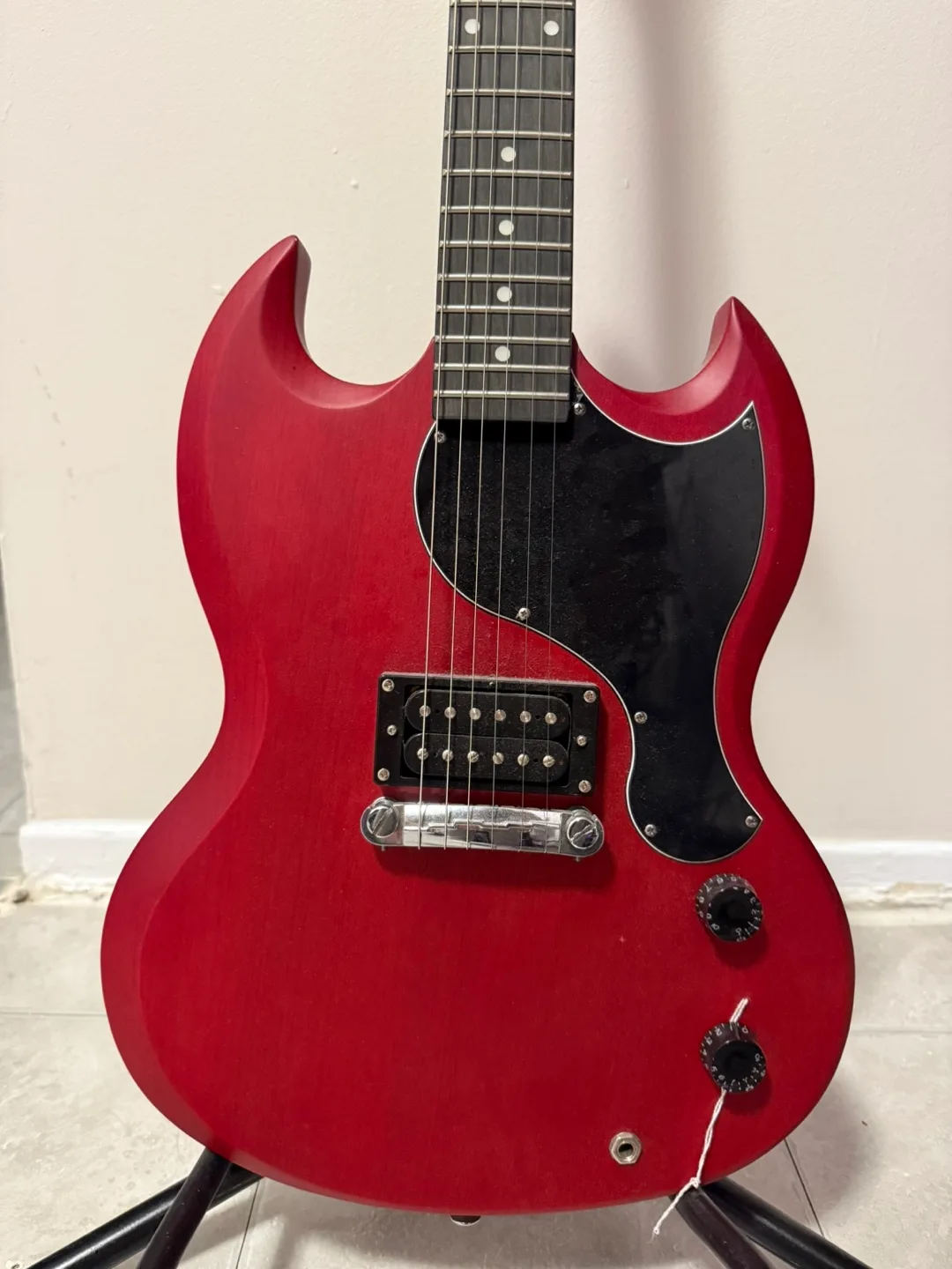 Epiphone SG Electric Guitar w/ electric tuner & stand image indicator(4)