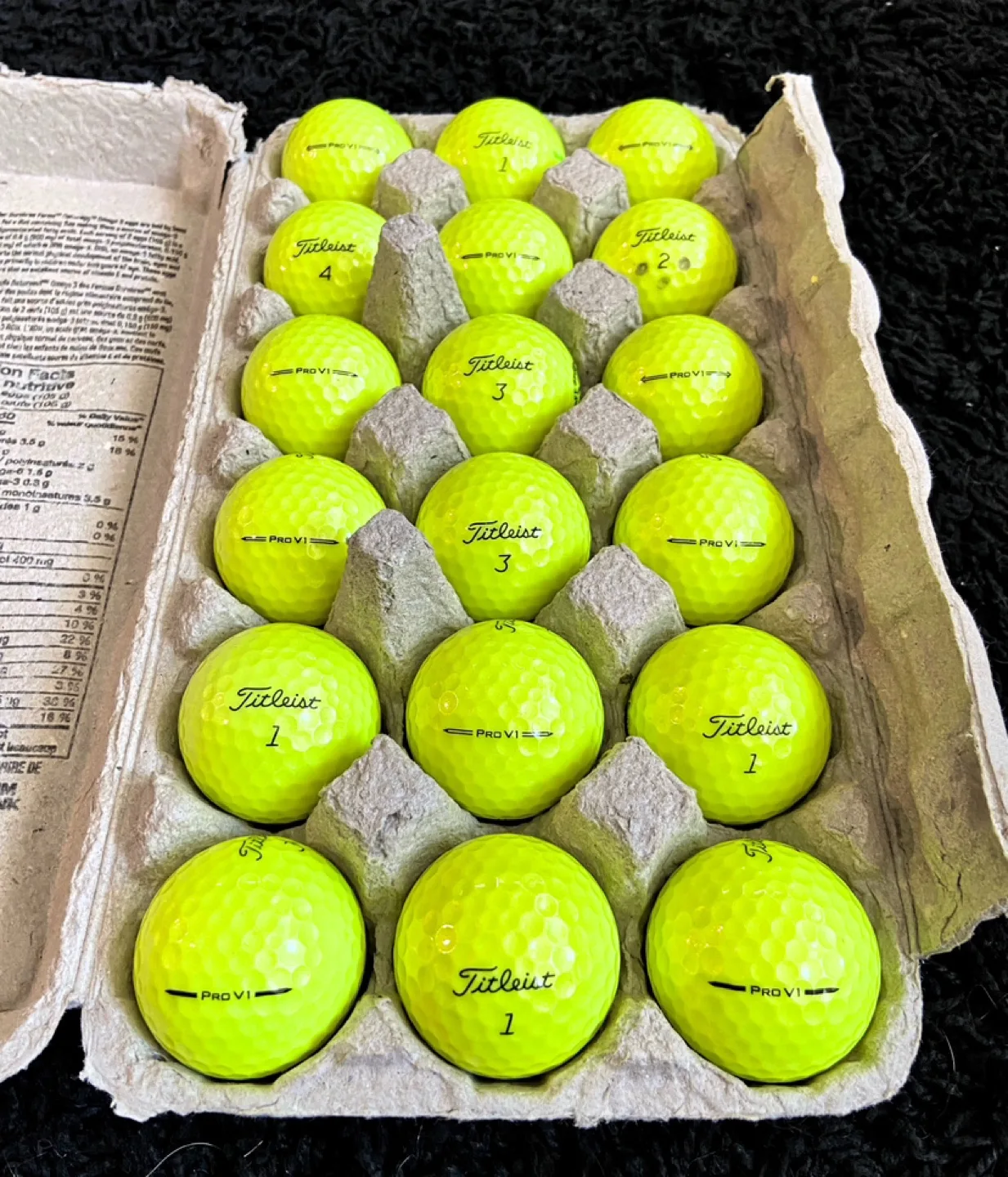 18 Titleist Pro V1 Yellow Golf Balls thumbnail