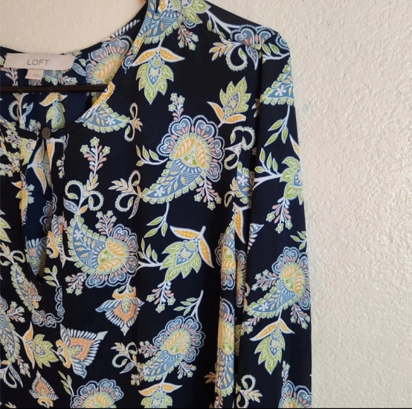 LOFT Paisley Print Blouse - Size Small 🇨🇦 image indicator(3)