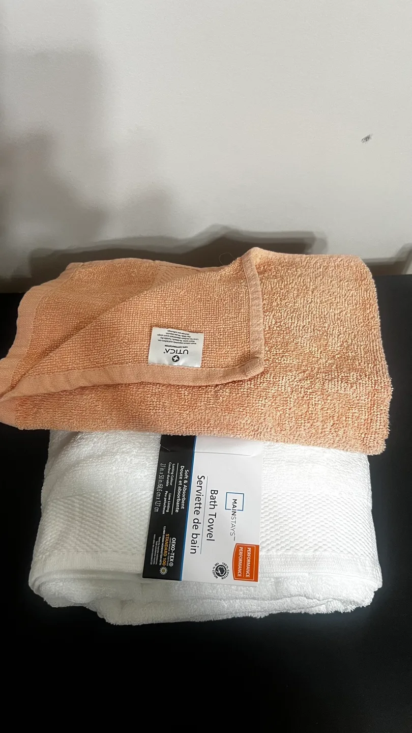 Utica & Mainstays Bath Towels - Peach & White thumbnail