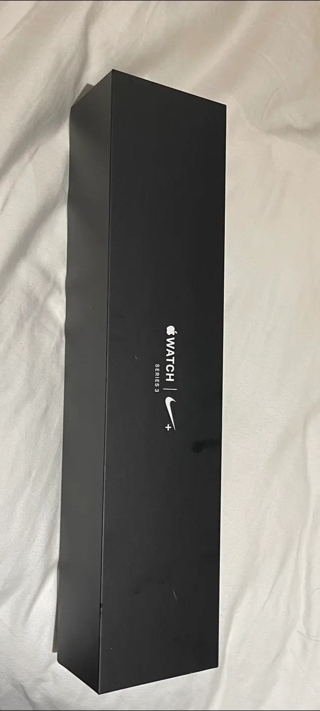 Apple Watch Series 3 Nike+ (includes charger and box) image indicator(3)