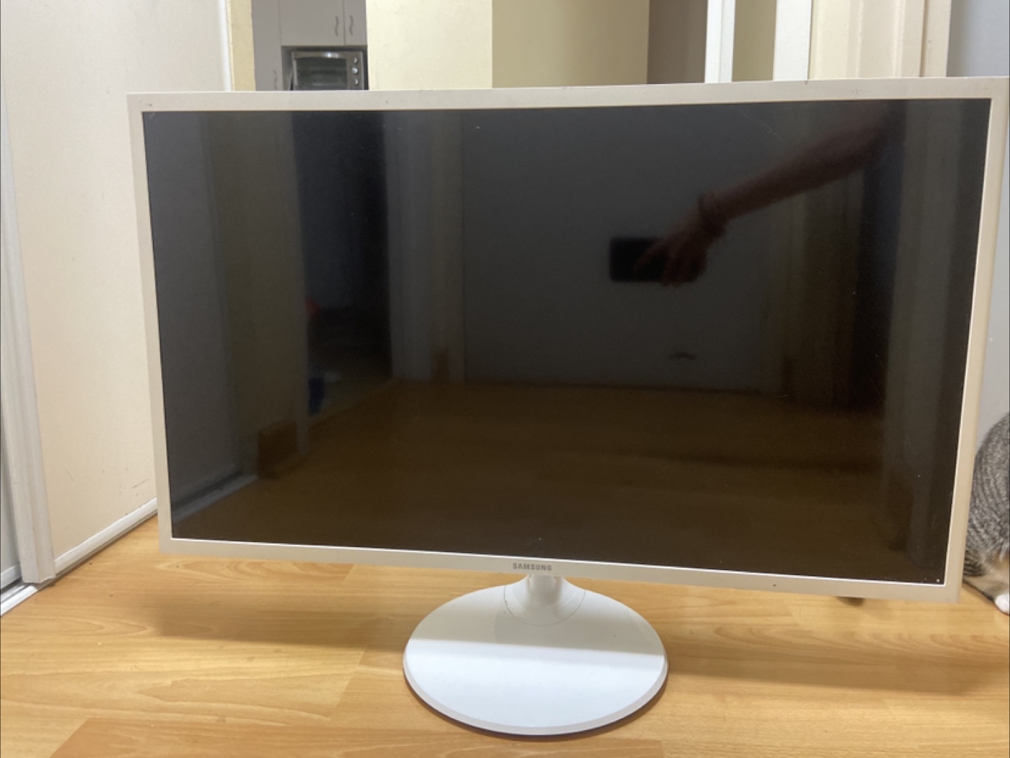 Samsung Monitor - White - 32 inch