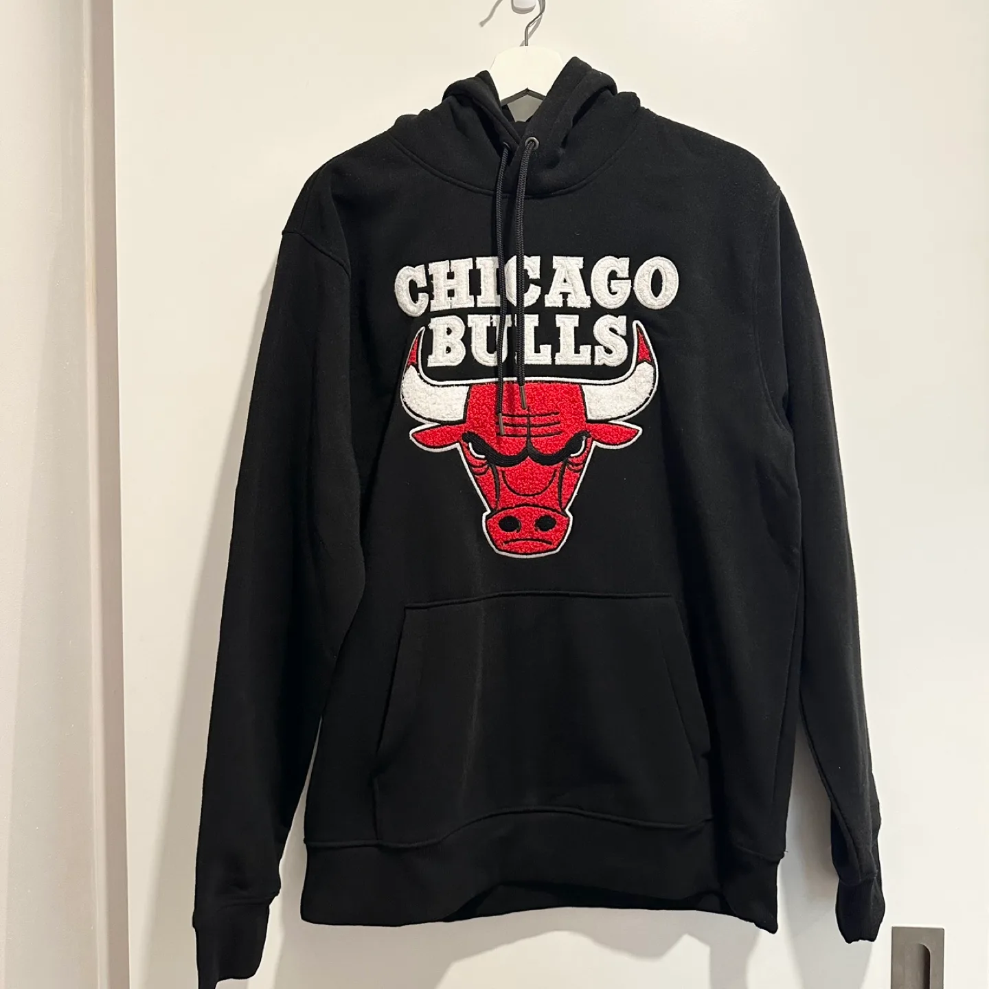 Authentic NBA Chicago Bulls Black Hoodie - Size L/G thumbnail