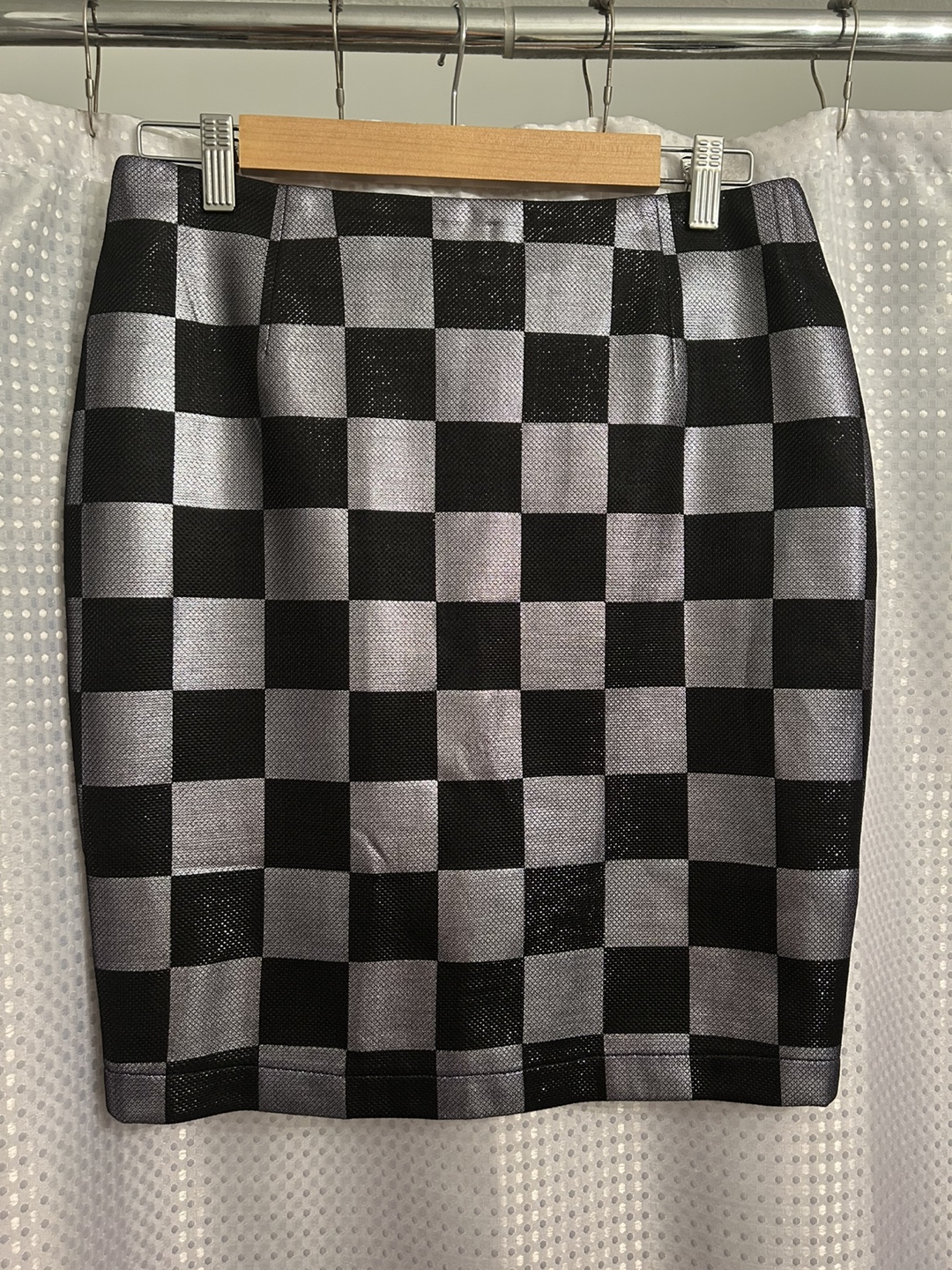 New Blue & Blouze L silver/black checkered skirt