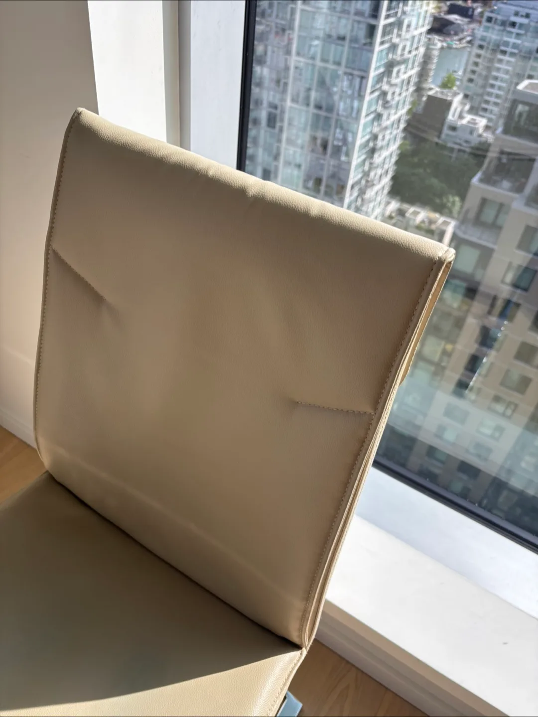 Modern Beige Dining Chairs (Set of 4) image indicator(6)