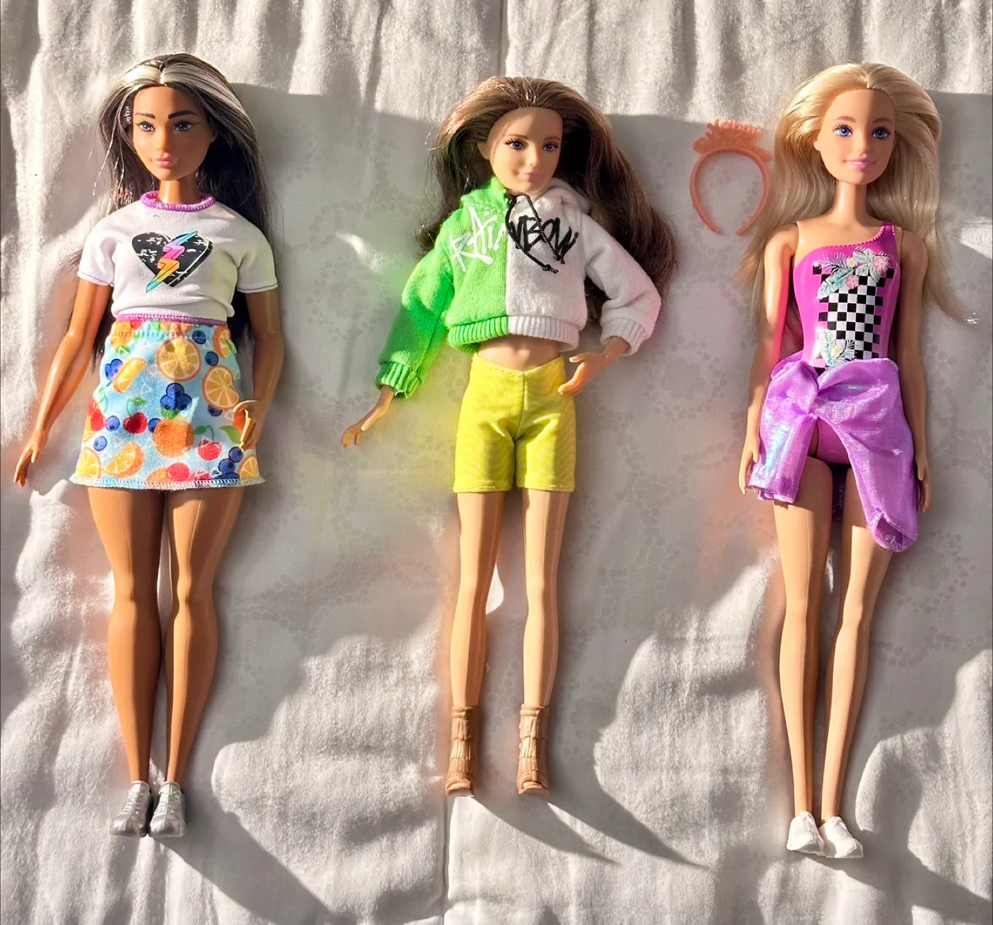 Barbie Dolls with Clothes & Accessories thumbnail