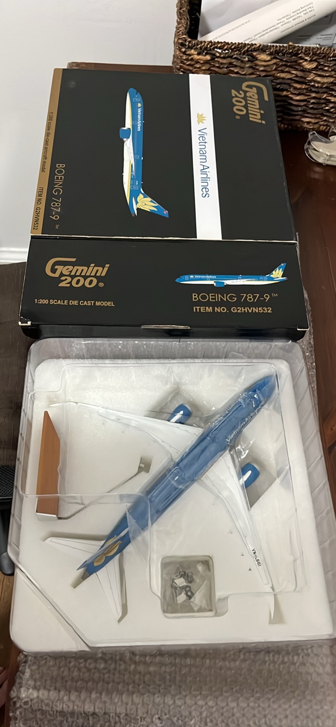 Gemini200 Vietnam Airlines Boeing 787-9 metal Model - photo 2