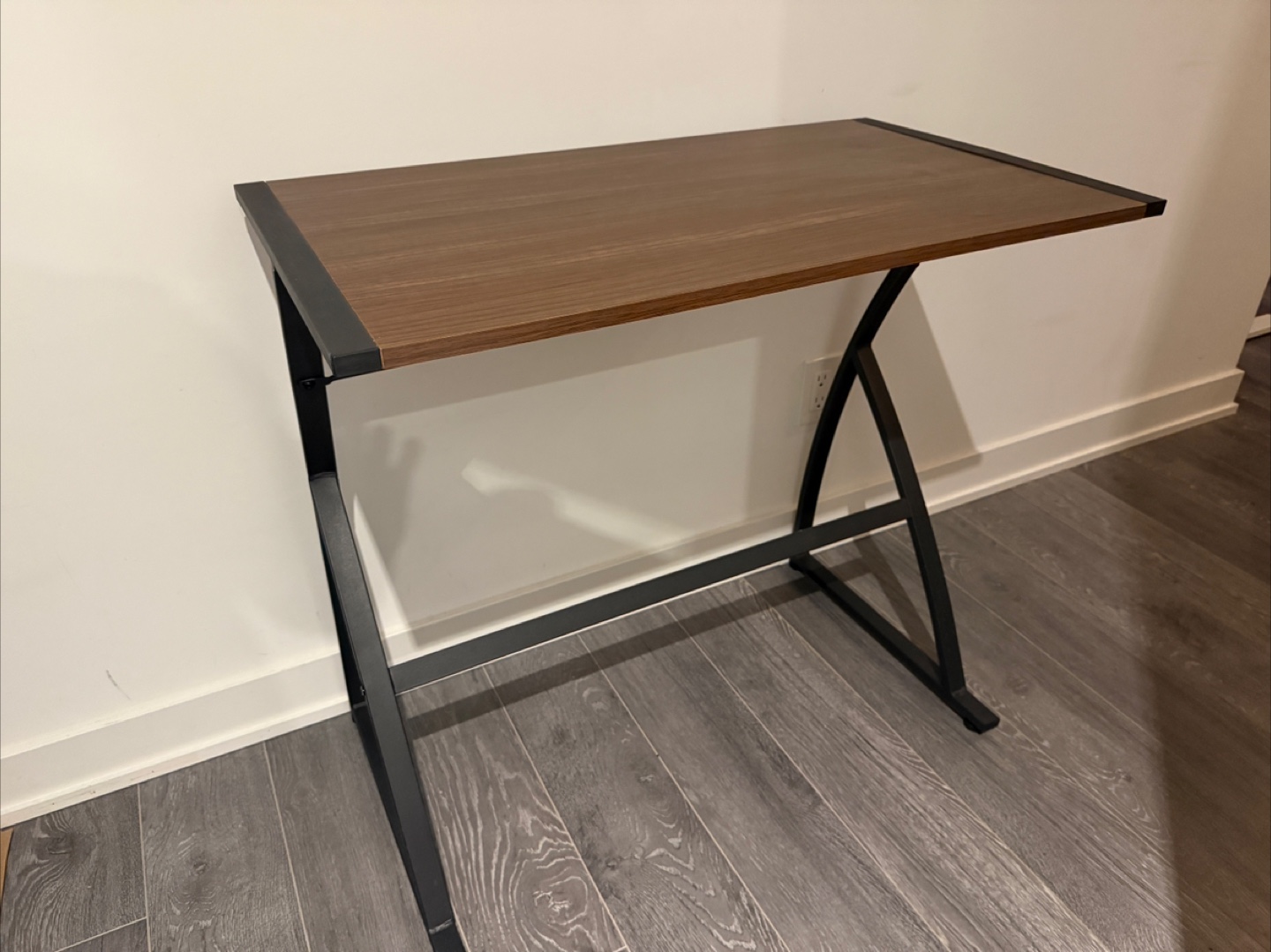 Staples Desk Free
