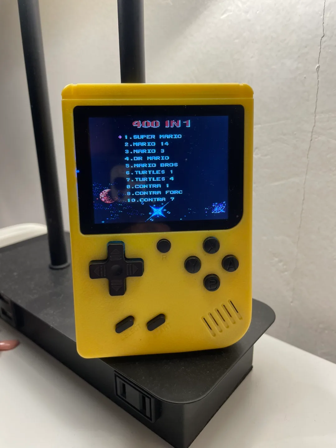 Retro 400 in 1 Handheld Game Console - Yellow image indicator(2)