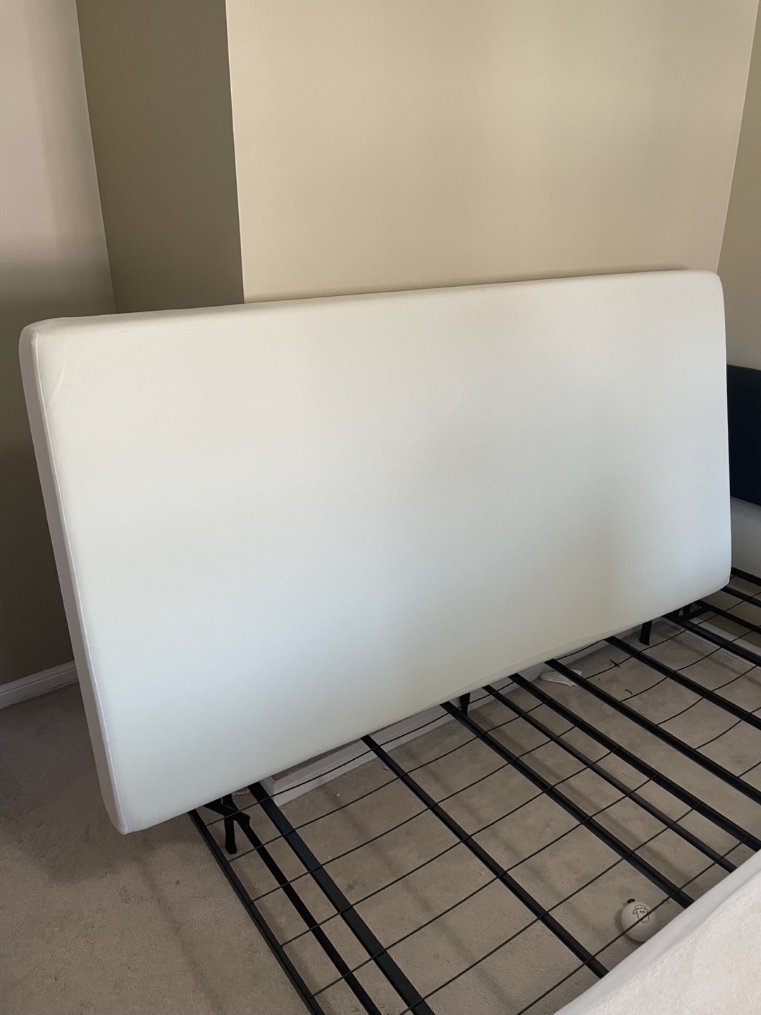 Twin foam Mattress - Great Condition! - photo 3