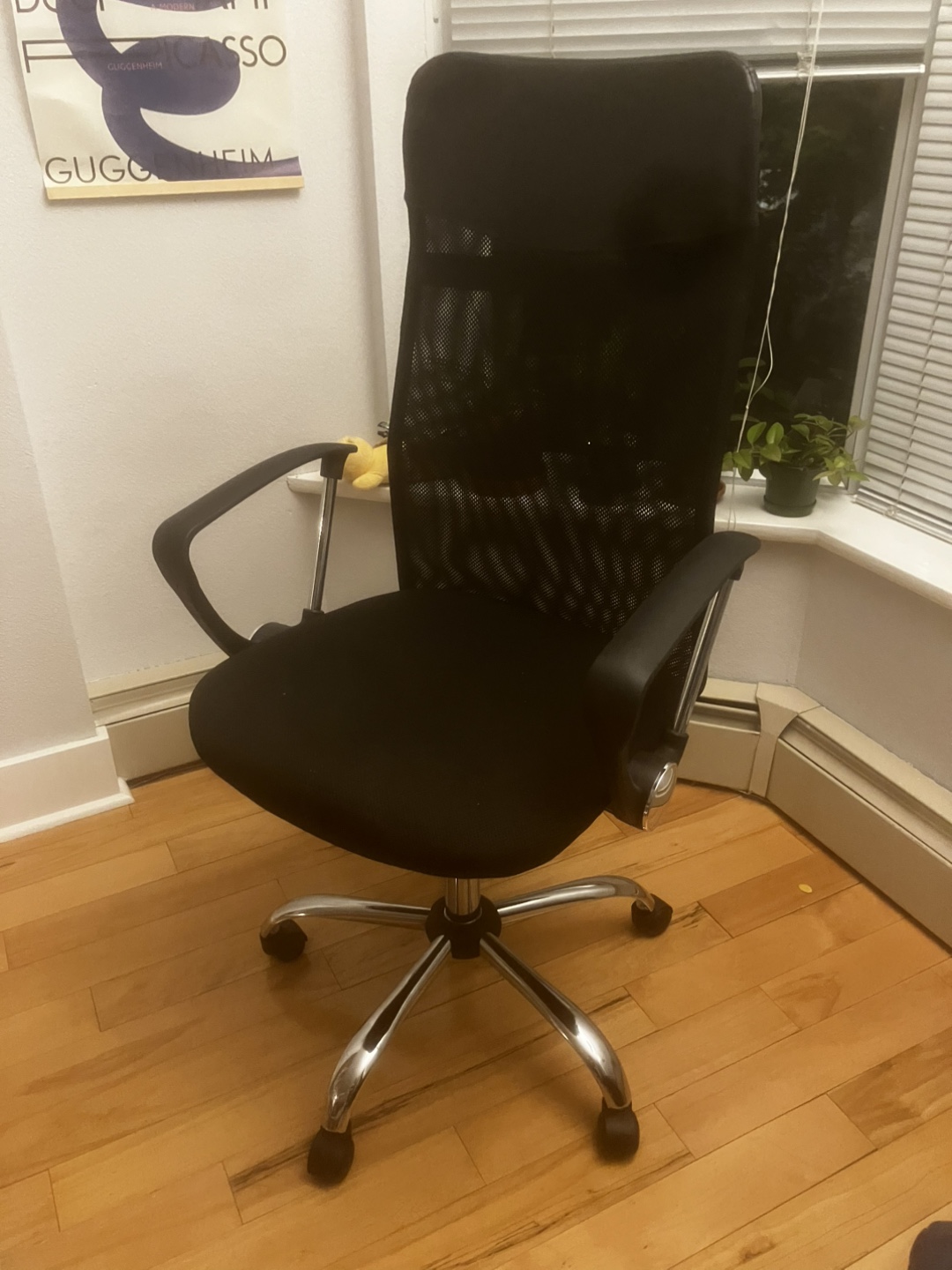 HOMCOM Black Mesh Adjustable swivel ergonomic office Chair – $20 - photo 3