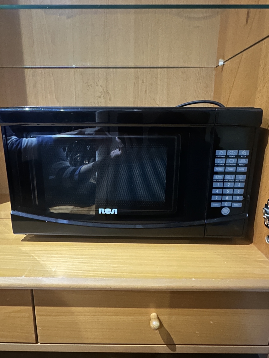 RCA Microwave 0.7 cu. ft,Spice rack,bag holder