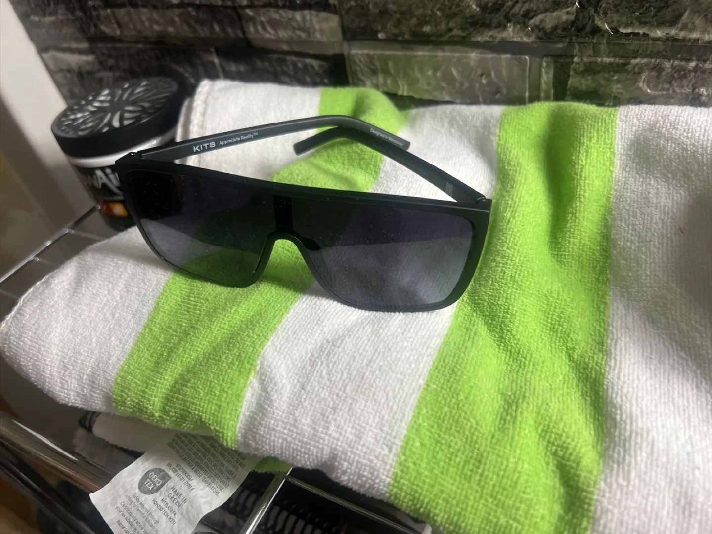 Kits Eyewear Sunglasses - Black🇨🇦 image indicator(3)