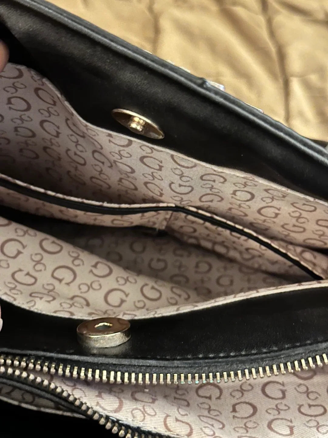 Guess Black Handbag image indicator(4)