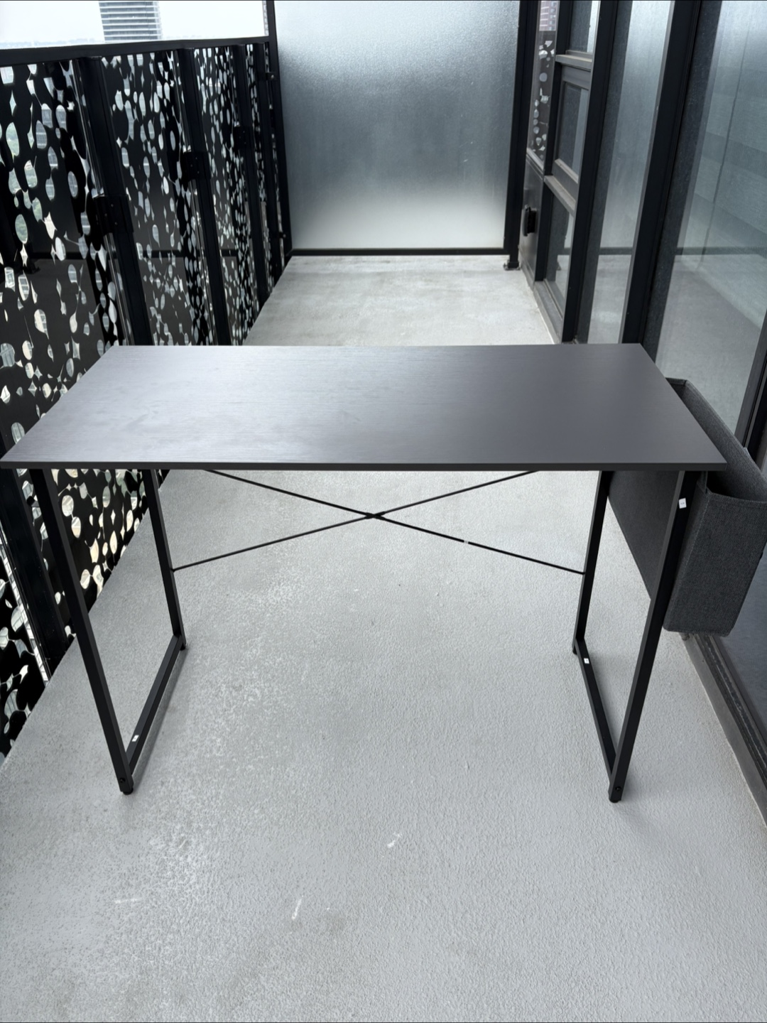 Workdesk (39 inches) with side pocket