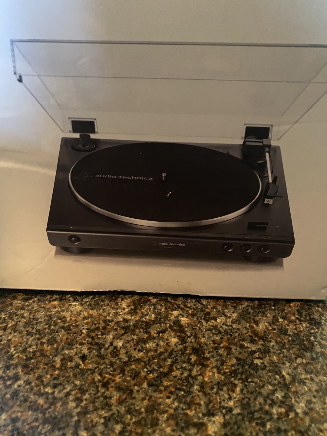 Audio-Technica AT-LP60X Fully Automatic Belt-Drive Turntable - photo 4