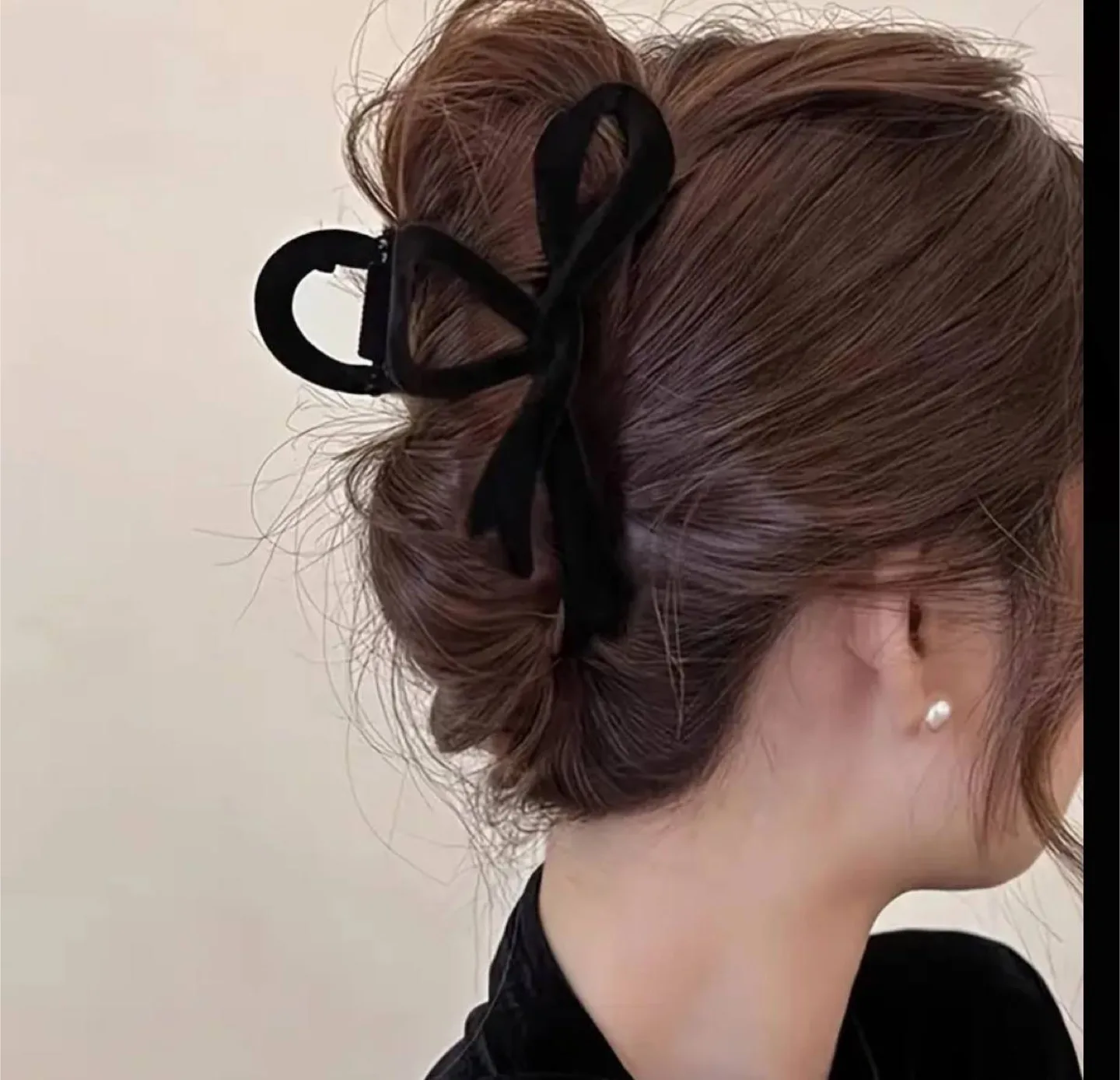 Black Velvet Bow Hair Claw Clip thumbnail