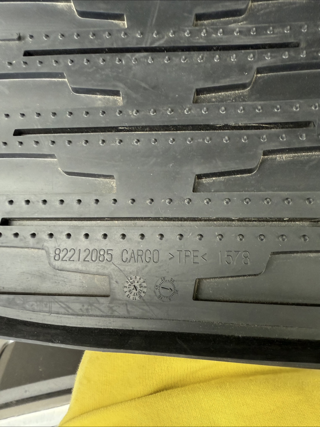 Jeep Grand Cherokee OEM Rubber Floor Mats 2011-2022 - photo 5