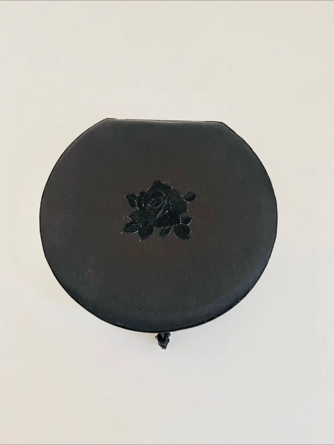 Black Round Jewellery Box thumbnail