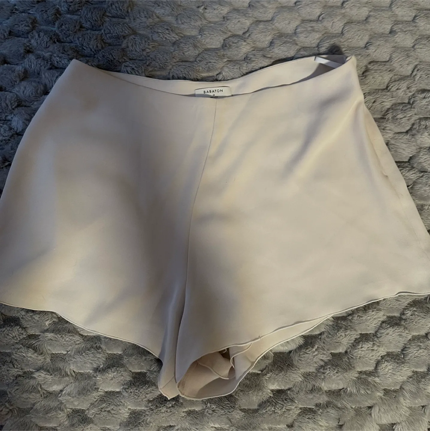 Babaton Cream Shorts - Size 12 thumbnail