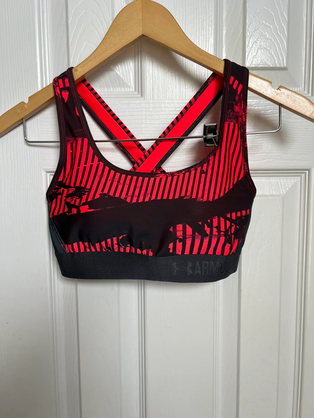 Under Armour Sports Bra - Size Small thumbnail
