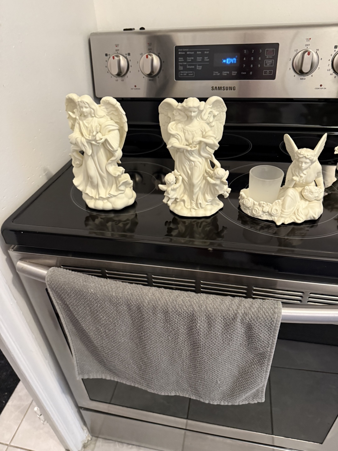 Angel Figurines -L