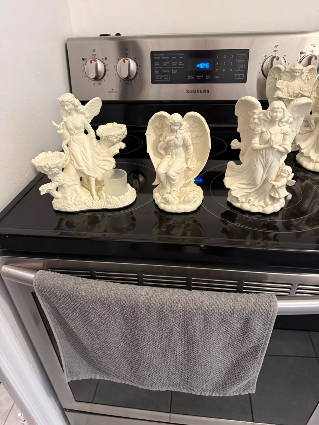 Angel Figurines -L image indicator(2)