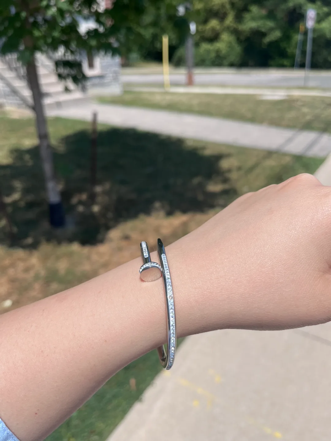 Silver Nail Bangle Bracelet image indicator(3)