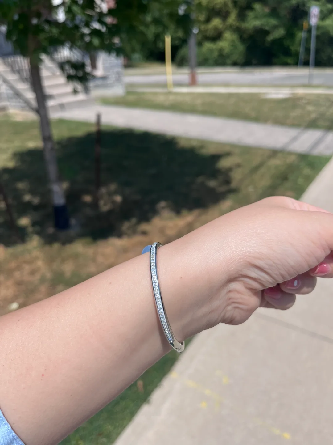 Silver Nail Bangle Bracelet image indicator(4)