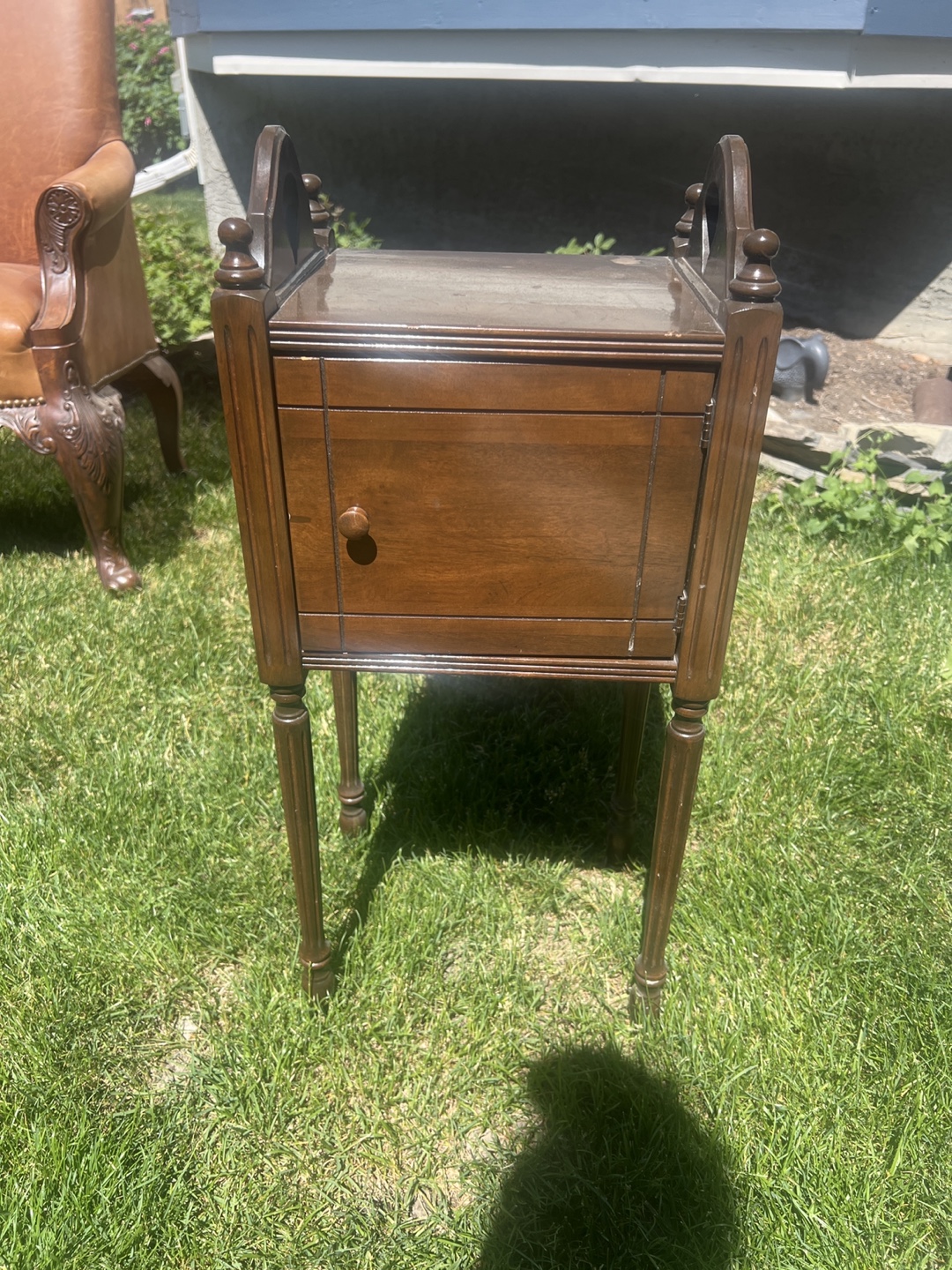 Vintage Wooden Bedside Table - photo 2